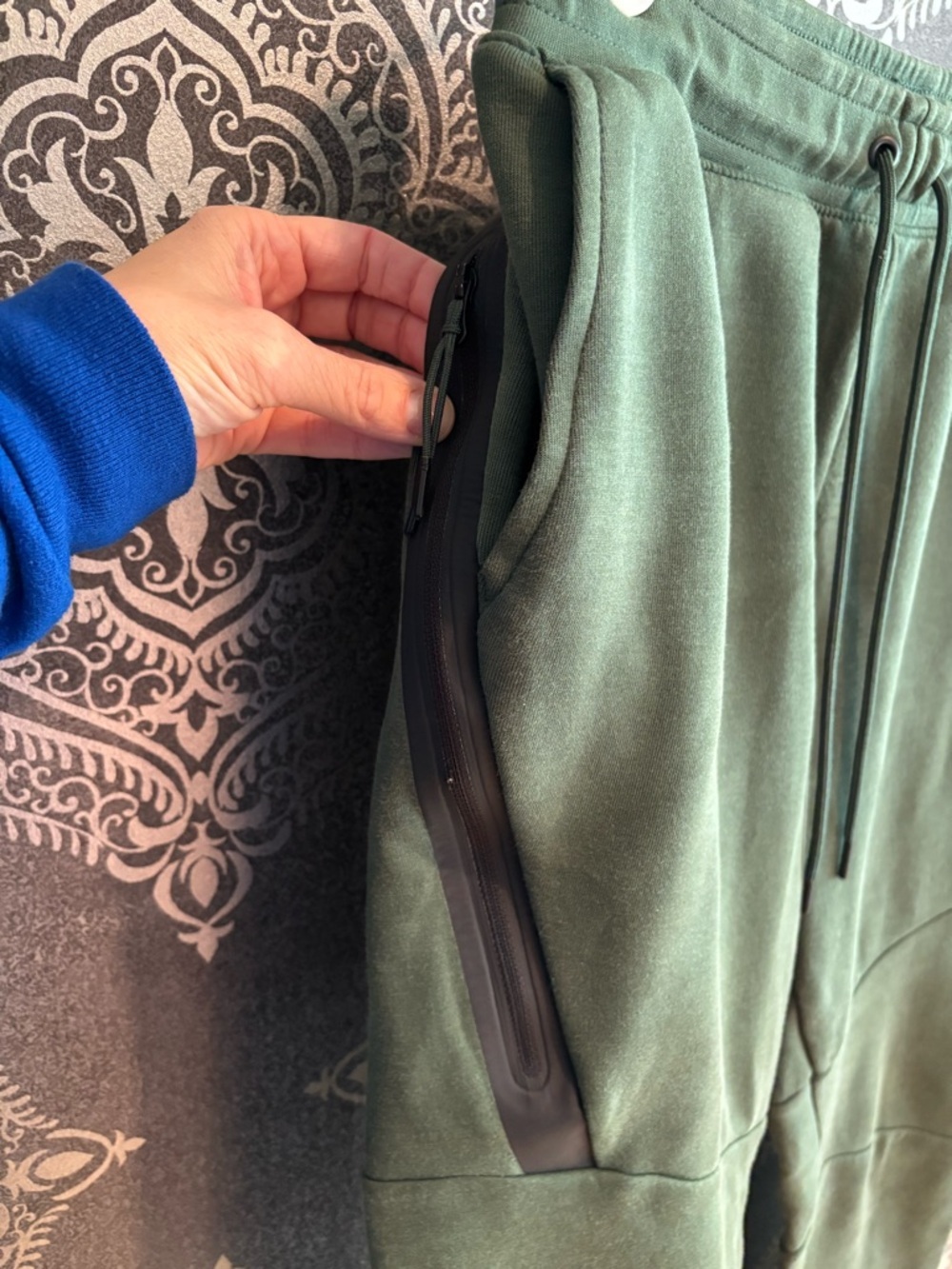 Nike Men's Olive Green Athletic Joggers - Picture 2 of 4